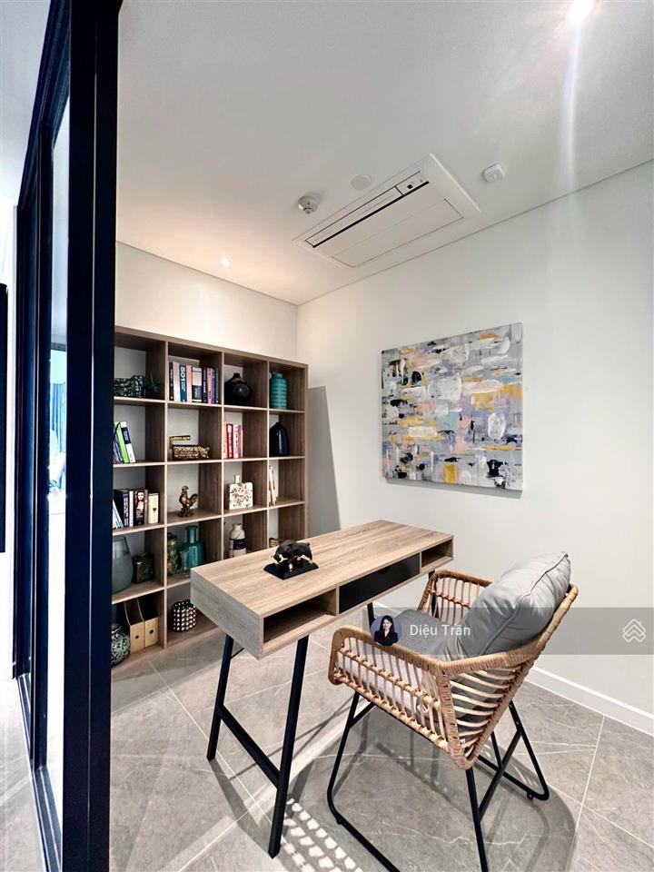 Cho thuê căn hộ 3pn diện tích lớn lên đến 157m2, view quận 1, nội thất sang trọng 105tr/tháng