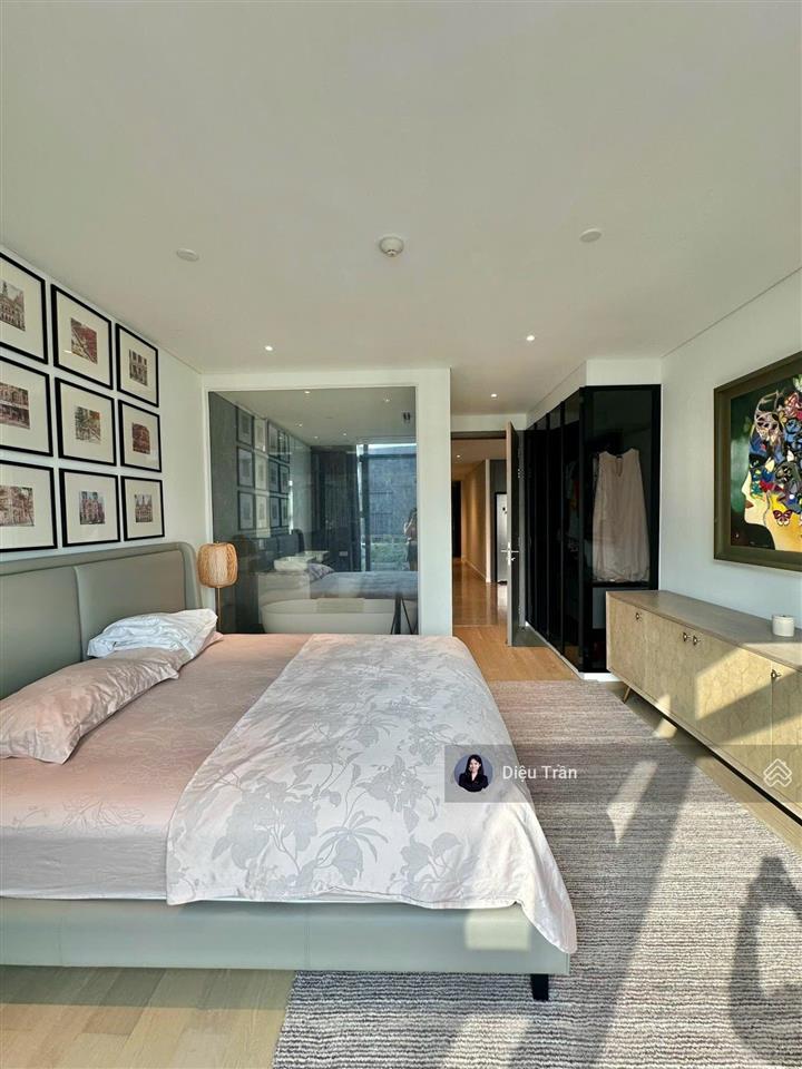 Cho thuê căn hộ 3pn diện tích lớn lên đến 157m2, view quận 1, nội thất sang trọng 105tr/tháng