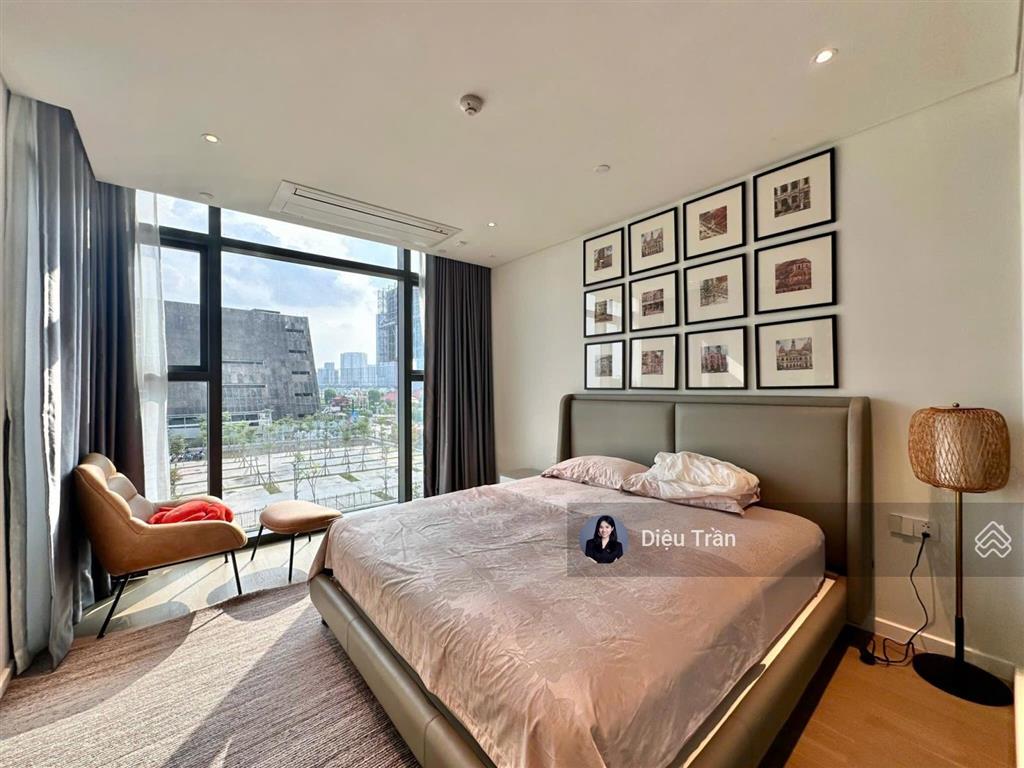 Cho thuê căn hộ 3pn diện tích lớn lên đến 157m2, view quận 1, nội thất sang trọng 105tr/tháng