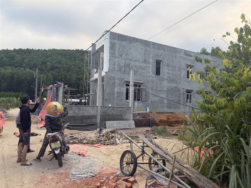 Bán 2586 mét đất vườn siêu đẹp sát nhà dân điện nước đầy đủ đường nhựa 6m