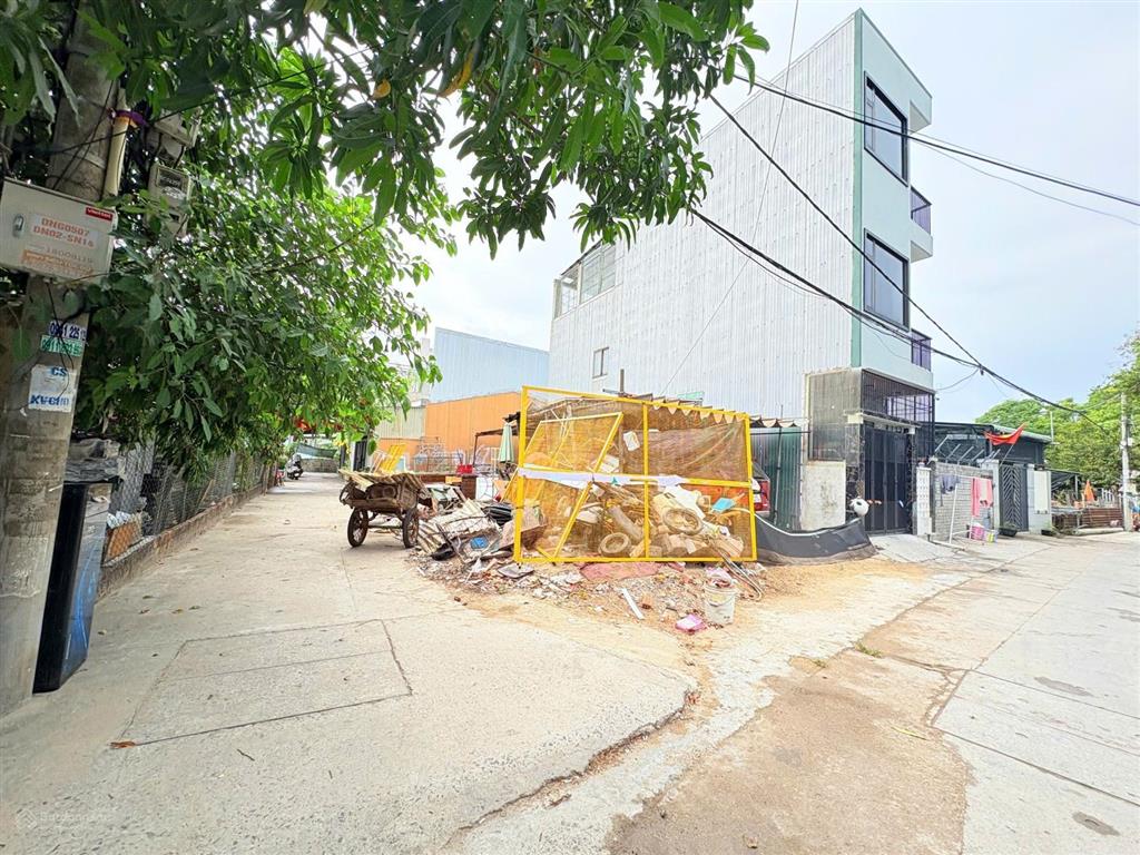 Lô góc 2 mặt kiệt lớn, kiệt bình kỳ, gần chợ, gần sát trường th tô hiến thành, kinh doanh tốt