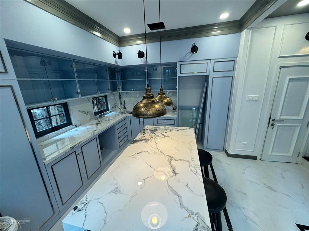 Giảm mạnh 1 tỷ nhà 4t, góc 3mt nhà mới đẹp, dt5x10m, khu tk trần hưng đạo giá 15,2 tỷ