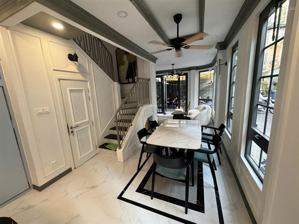 Giảm mạnh 1 tỷ nhà 4t, góc 3mt nhà mới đẹp, dt5x10m, khu tk trần hưng đạo giá 15,2 tỷ