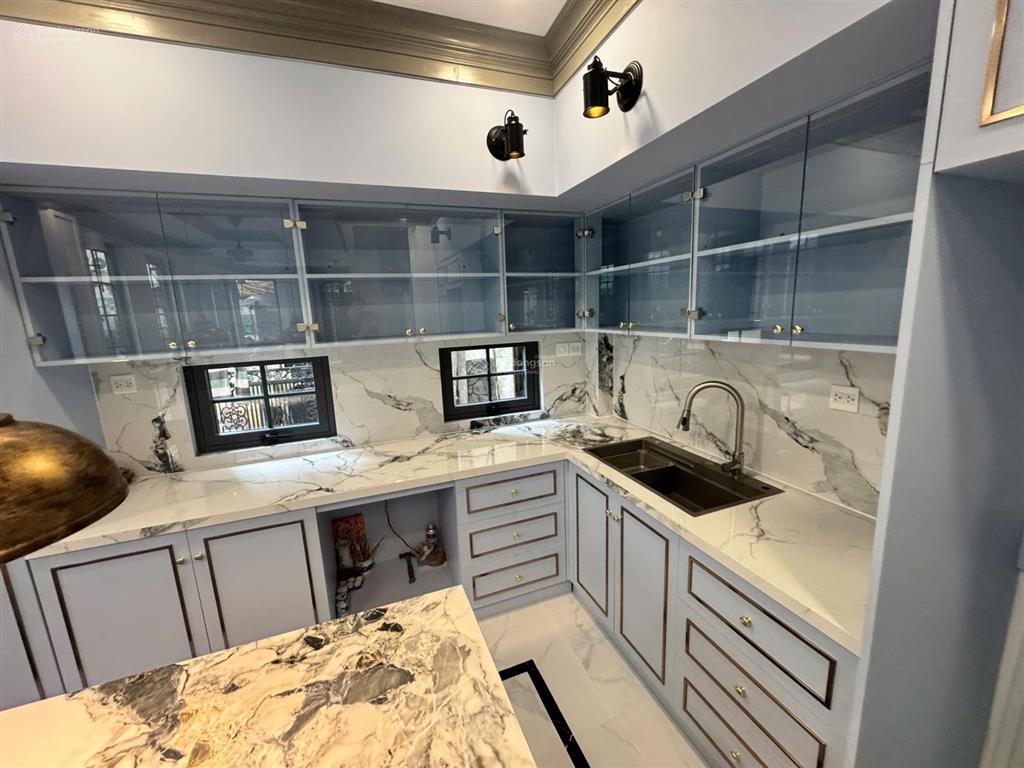 Giảm mạnh 1 tỷ nhà 4t, góc 3mt nhà mới đẹp, dt5x10m, khu tk trần hưng đạo giá 15,2 tỷ