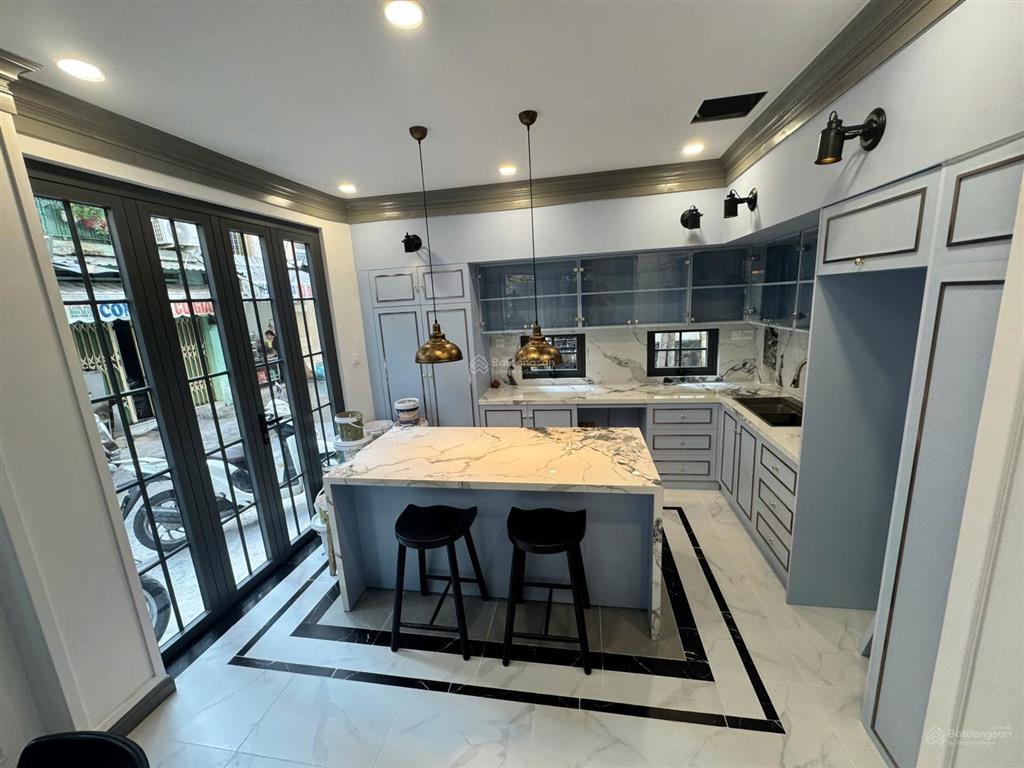 Giảm mạnh 1 tỷ nhà 4t, góc 3mt nhà mới đẹp, dt5x10m, khu tk trần hưng đạo giá 15,2 tỷ