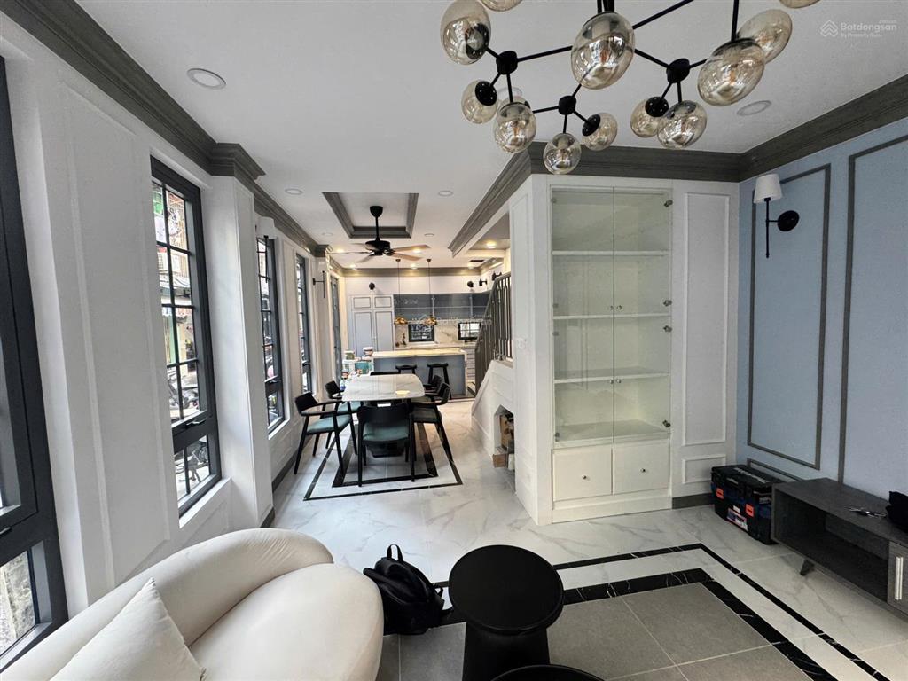 Giảm mạnh 1 tỷ nhà 4t, góc 3mt nhà mới đẹp, dt5x10m, khu tk trần hưng đạo giá 15,2 tỷ