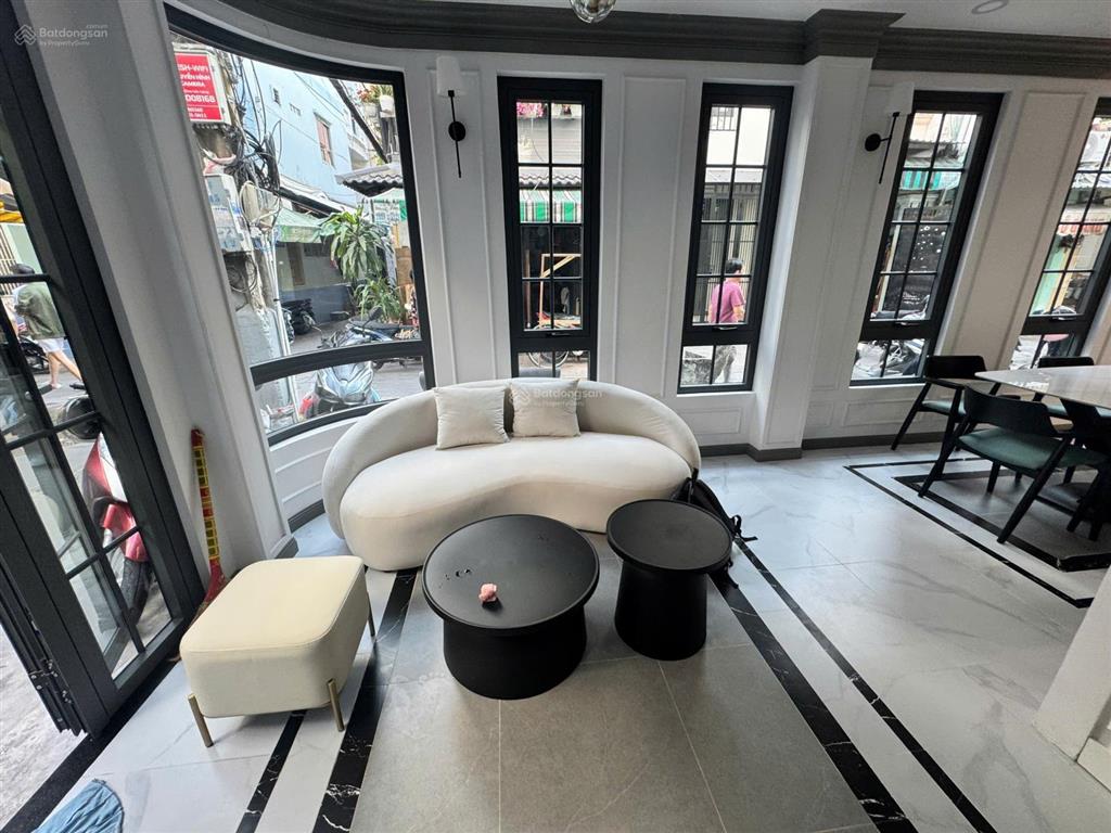 Giảm mạnh 1 tỷ nhà 4t, góc 3mt nhà mới đẹp, dt5x10m, khu tk trần hưng đạo giá 15,2 tỷ