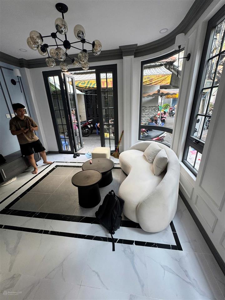 Giảm mạnh 1 tỷ nhà 4t, góc 3mt nhà mới đẹp, dt5x10m, khu tk trần hưng đạo giá 15,2 tỷ