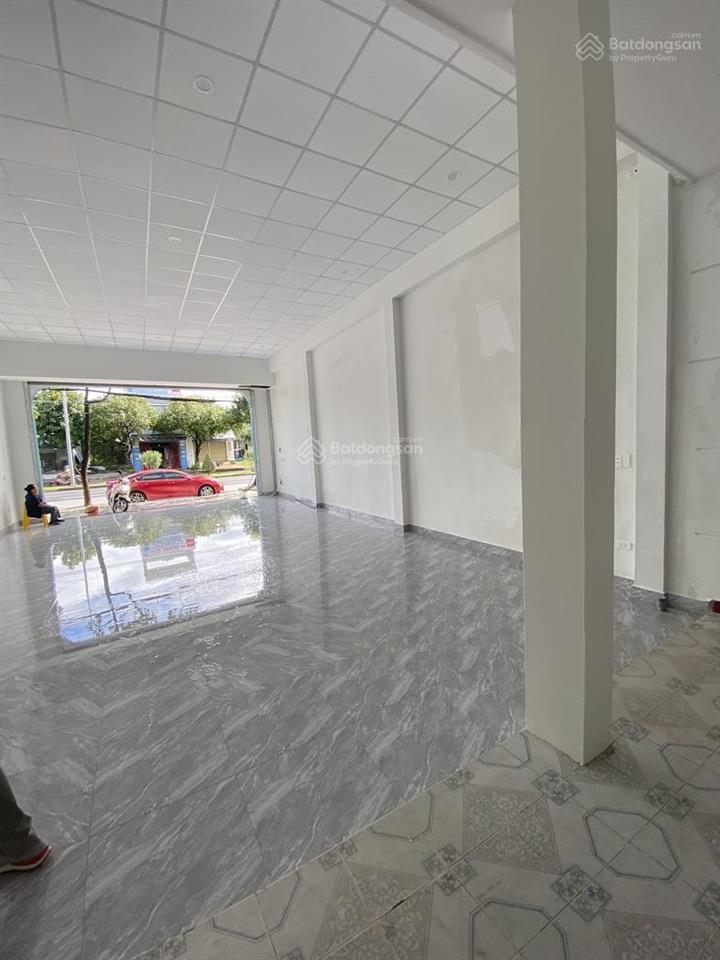 Cho thuê nhà nguyên căn mặt tiền đường nguyễn lương bằng  liên chiểu. dt  210 m²