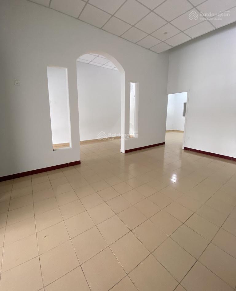 Cho thuê nhà nguyên căn mặt tiền đường nguyễn lương bằng  liên chiểu. dt  210 m²