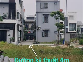 Đất hương sơ có đường kỹ thuật bên hông 4m, rất thoáng (như lô 2 mặt tiền)