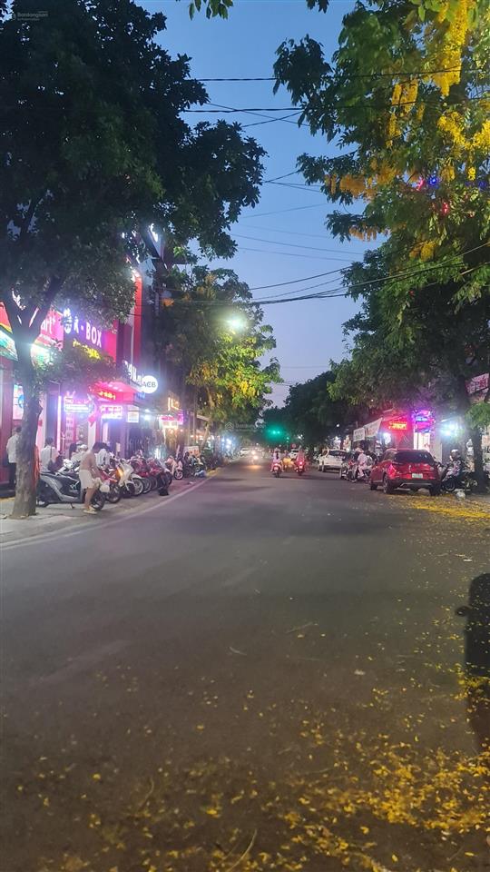 Đất mặt tiền đường phan bội châu gần chợ bến ngự