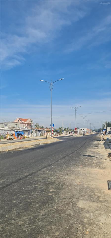 Đất mặt tiền đường hoàng sa, giáp đường chính thẳng lên cầu vượt biển thuận an và hải dương