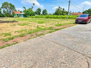 Đất mặt tiền đường trần quang diệm, giá 4** triệu