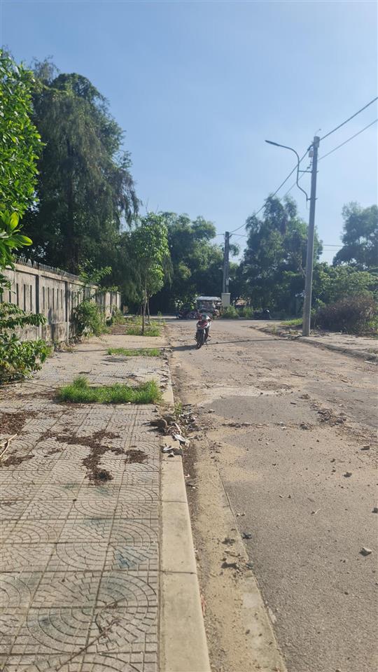Cần bán nhanh lô đất tái định cư kim long, sau lưng trường tiểu học