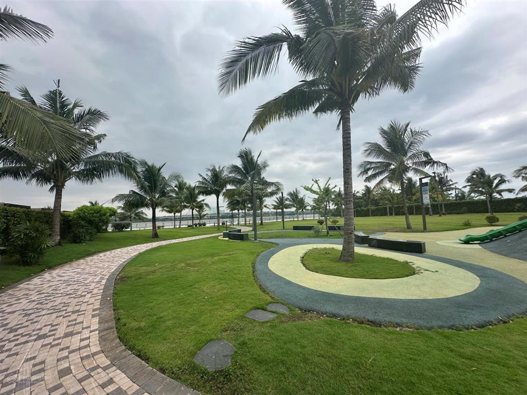Suất ngoại giao izumi city  chiết khấu ưu đãi  nhiều chính sách thay đổi   0901 383 *** em liêm