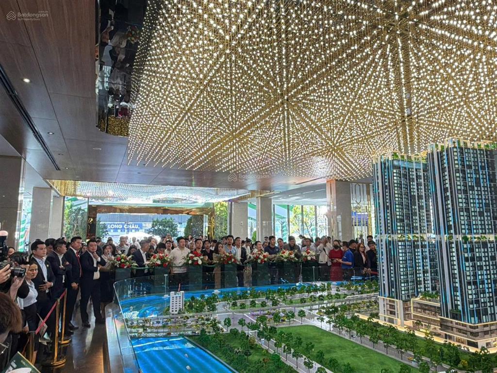 Sở hữu căn 3pn view triệu đô tại the emerald boulevard view sông sài gòn trực diện.