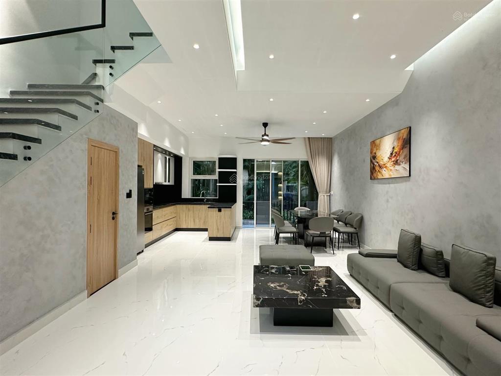 Cho thuê nhà phố tại palm residence, 74,2 triệu vnd, 102m2, đẹp, nhà mới