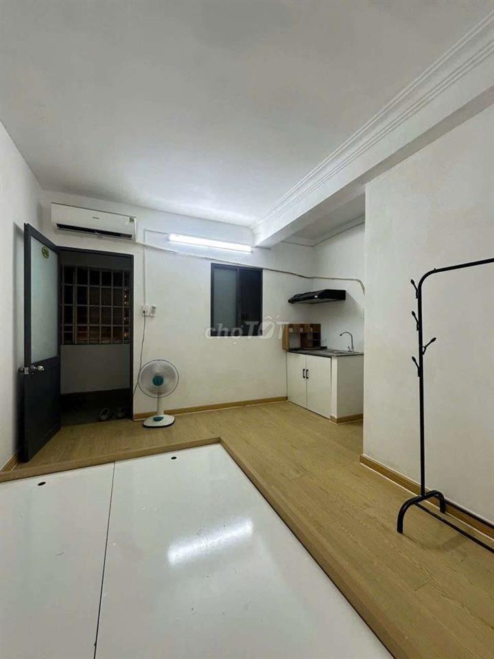 Phòng trọ cho thuê trên đường quang Trung gần ngã 5 chuồng chó .