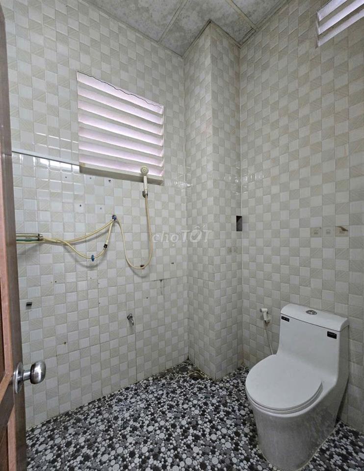 PHÒNG TRỌ QUẬN 5 CÁCH ĐHSP, ĐHSG CHỈ 1KM