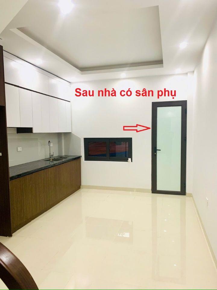 Bán nhà Lũng Kênh - Đức Giang. Đơn lập 3 thoáng. Ô tô đỗ cửa. 44m. 6.3 tỷ
