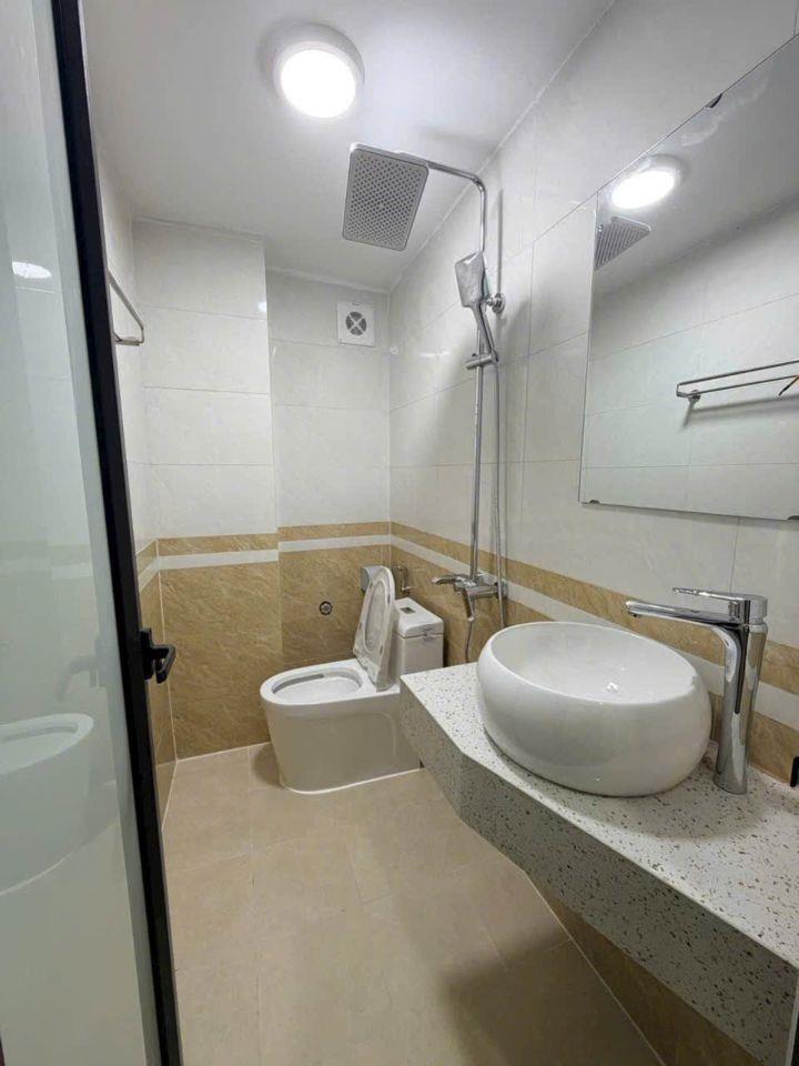 Bán nhà Kim Chung. Mới đẹp 4 tầng - Ngõ thông, Ô tô đỗ cửa. 45m. 5.6 tỷ