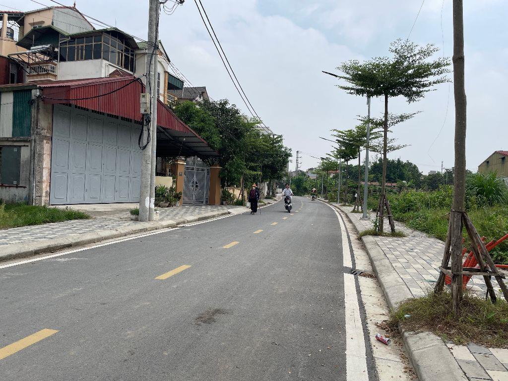 Bán nhà TT Trôi. Ngõ thông Ôtô tránh, đỗ. 2 thoáng trước/sau. Ô chờ Thang Máy. 80m. 8 tỷ
