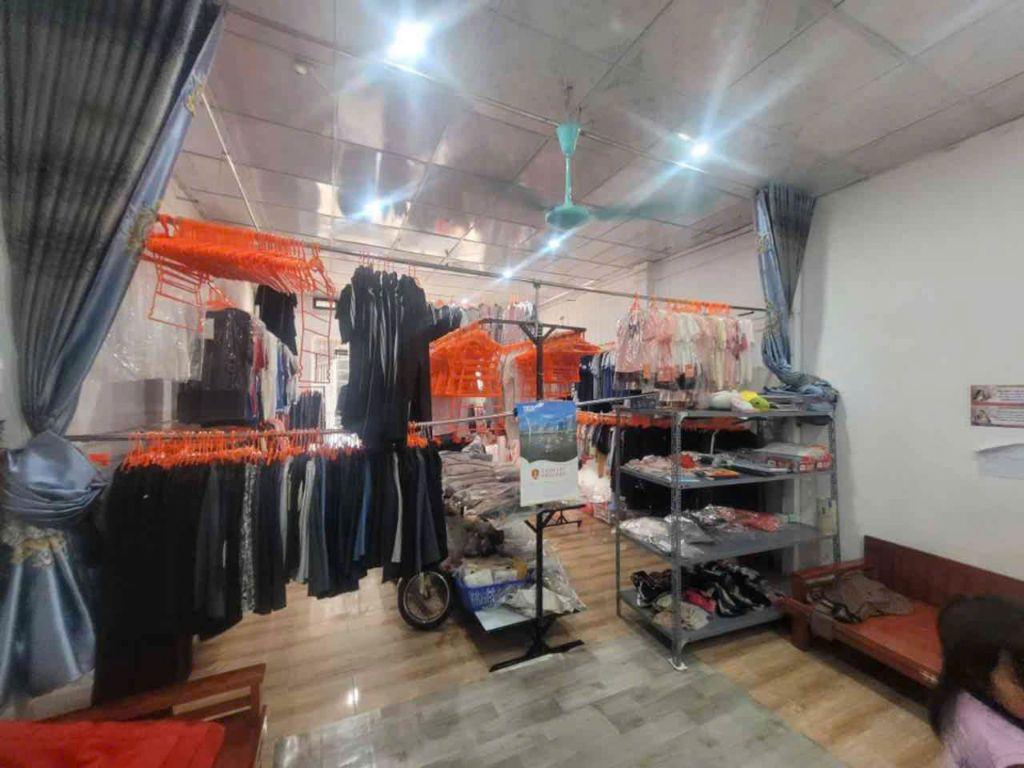 Kinh doanh đắc địa - Thị trấn Trôi-Hoài Đức, Ô tô tránh, đỗ. Mặt tiền rộng. 65m. 9.5 tỷ