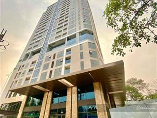 Tôi cần bán căn góc 3pn tại sky center, dt 139m2  3pn  view đẹp  giá 10 tỷ