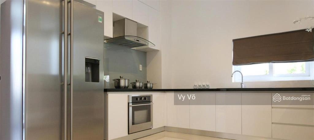 Cắt lỗ sâu  cần bán căn hộ 2pn tại sky center, dt 74m2  giá 5.6 tỷ