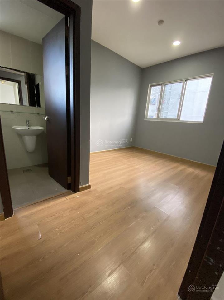Căn góc 95m ruby celadon city  3pn có kho, view thoáng  giá chỉ 13.5tr