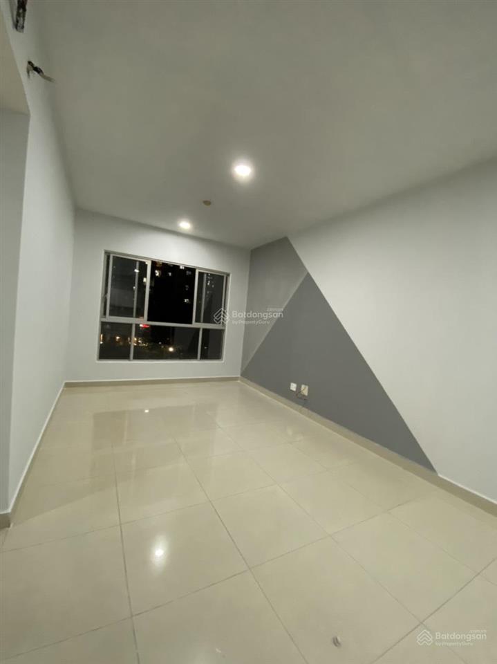 Căn góc 95m ruby celadon city  3pn có kho, view thoáng  giá chỉ 13.5tr