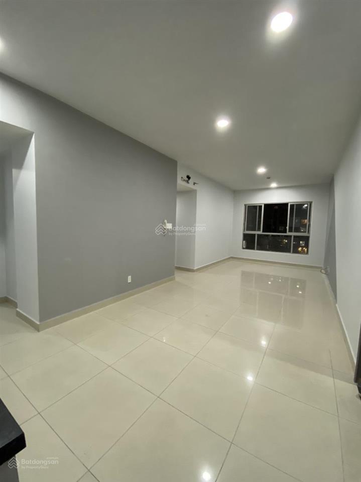 Căn góc 95m ruby celadon city  3pn có kho, view thoáng  giá chỉ 13.5tr