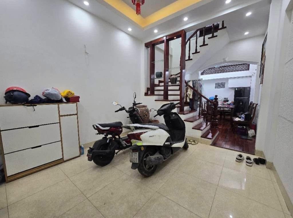 HẠ CHÀO LẦN 3 BÁN GẤP NHÀ PHỐ TRÍCH SÀI HỒ TÂY 40M 6 TẦNG NHỈNH 13 TỶ TL MẠNH