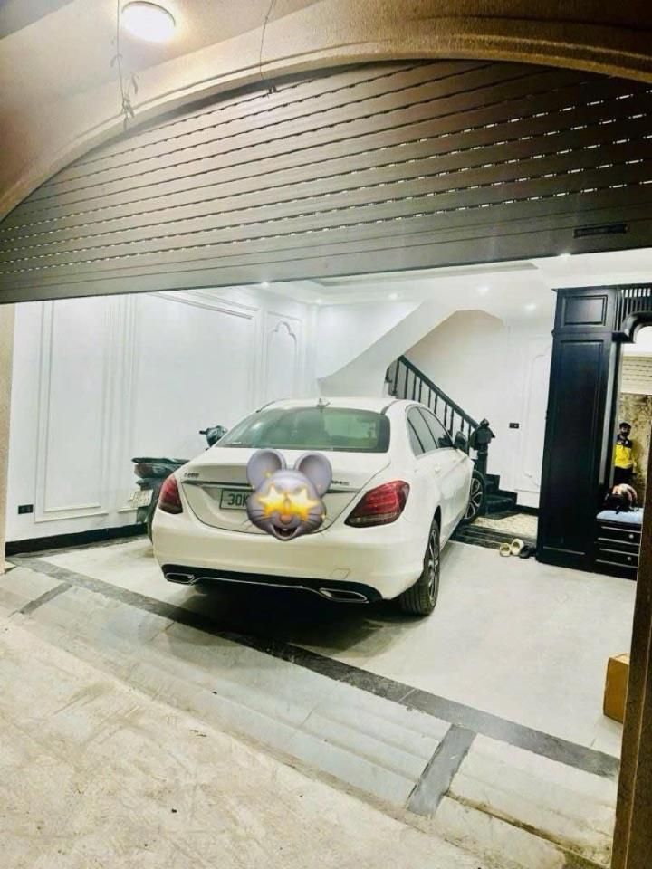 BÁN GẤP NHÀ PHỐ THUỴ KHUÊ VĂN CAO TÂY HỒ 7 TẦNG MT 5.4M NHỈNH 18 TỶ OTO VÀO NHÀ