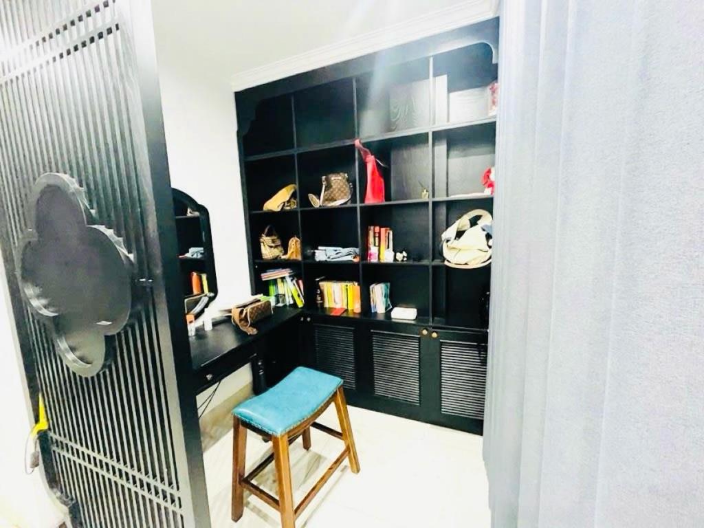 BÁN GẤP NHÀ PHỐ THUỴ KHUÊ VĂN CAO TÂY HỒ 7 TẦNG MT 5.4M NHỈNH 18 TỶ OTO VÀO NHÀ