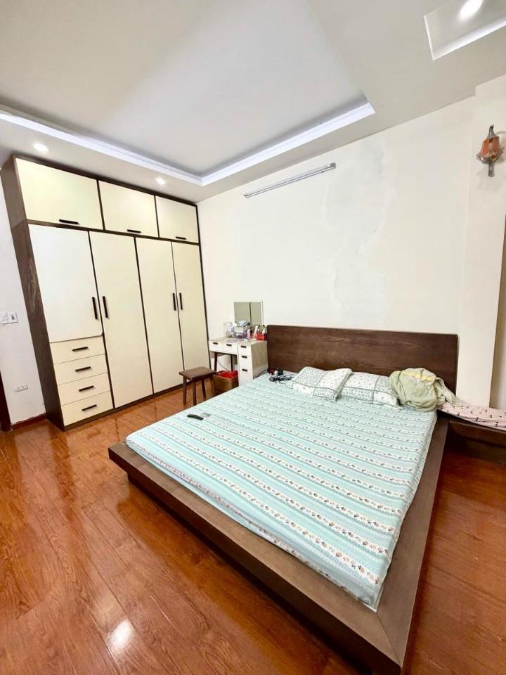 CHÍNH CHỦ CẦN BÁN GẤP NHÀ PHỐ QUANG TRUNG TRẦN HƯNG ĐẠO HOÀN KIẾM 5 TẦNG MT 5.3M GIÁ 10 TỶ