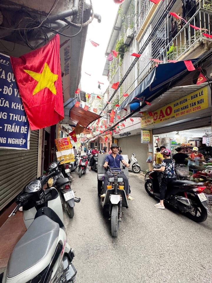 HẠ CHÀO CẢ TỶ BÁN GẤP NHÀ SÁT NGUYỄN THÁI HỌC 46M 5 TẦNG LÔ GÓC KINH DOANH 14 TỶ TL MẠNH