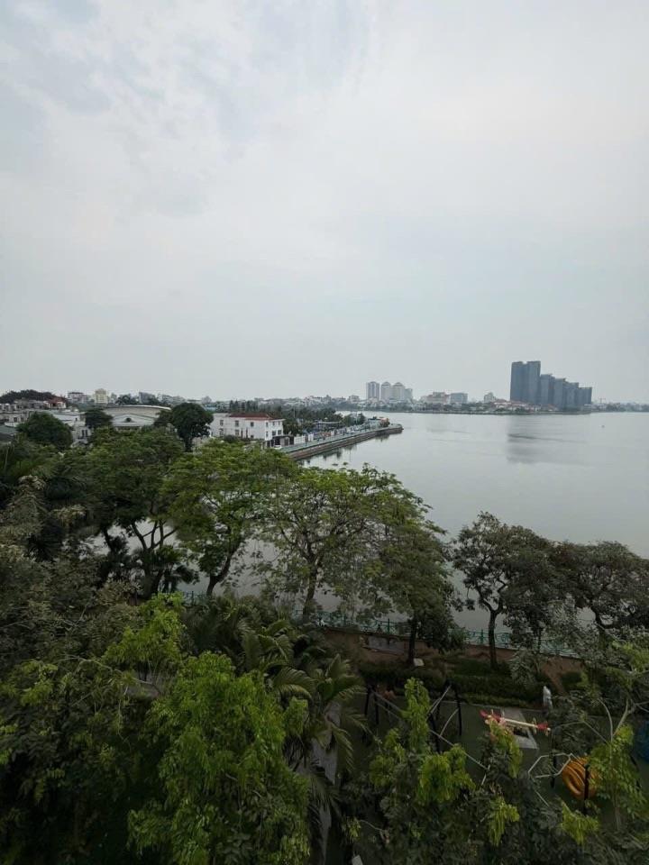 Tòa Nhà Đẹp Nhất Phân Khúc Hồ Tây – View Hồ Không Che Chắn – Ô Tô Sát Nhà – 65m2 Hơn 27 Tỷ TL mạnh.