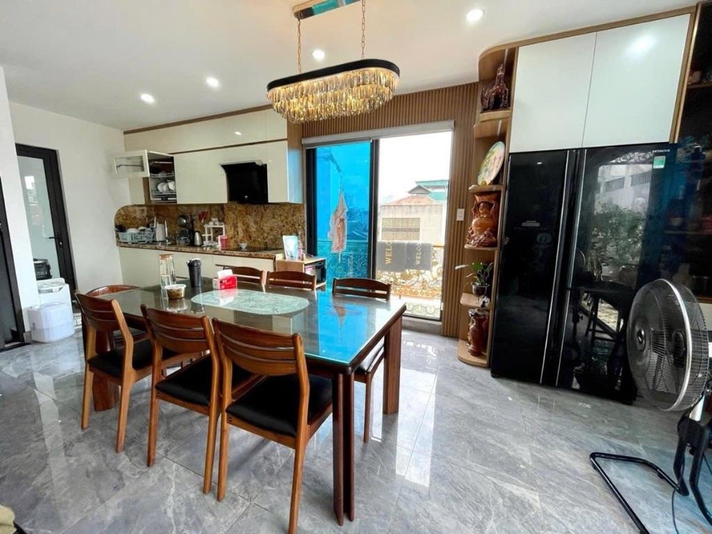 BÁN GẤP NHÀ PHỐ LẠC LONG QUÂN XUÂN LA TÂY HỒ 80M 7 TẦNG THANG MÁY LÔ GÓC SÁT OTO GIÁ RẺ 