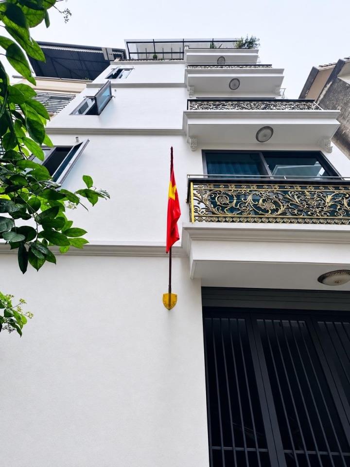BÁN GẤP NHÀ PHỐ LẠC LONG QUÂN XUÂN LA TÂY HỒ 80M 7 TẦNG THANG MÁY LÔ GÓC SÁT OTO GIÁ RẺ 