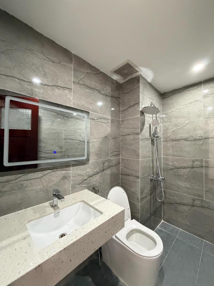 GIẢM CHÀO CẢ TỶ BÁN GẤP PHÂN LÔ OTO TRÁNH TRÍCH SÀI 55M 6 TẦNG THANG MÁY MT 5M NHỈNH 19 TỶ TL MẠNH
