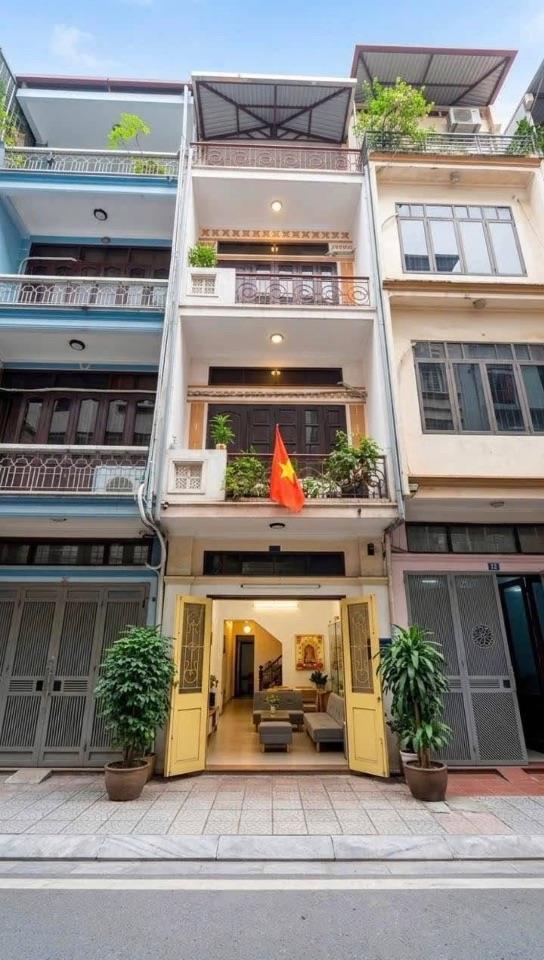 🔥 NHỈNH 16 TỶ – NHÀ NGUYỄN CHÍ THANH 40M² x 4 TẦNG – PHÂN LÔ VỈA HÈ – Ô TÔ TRÁNH – KINH DOANH ĐỈNH