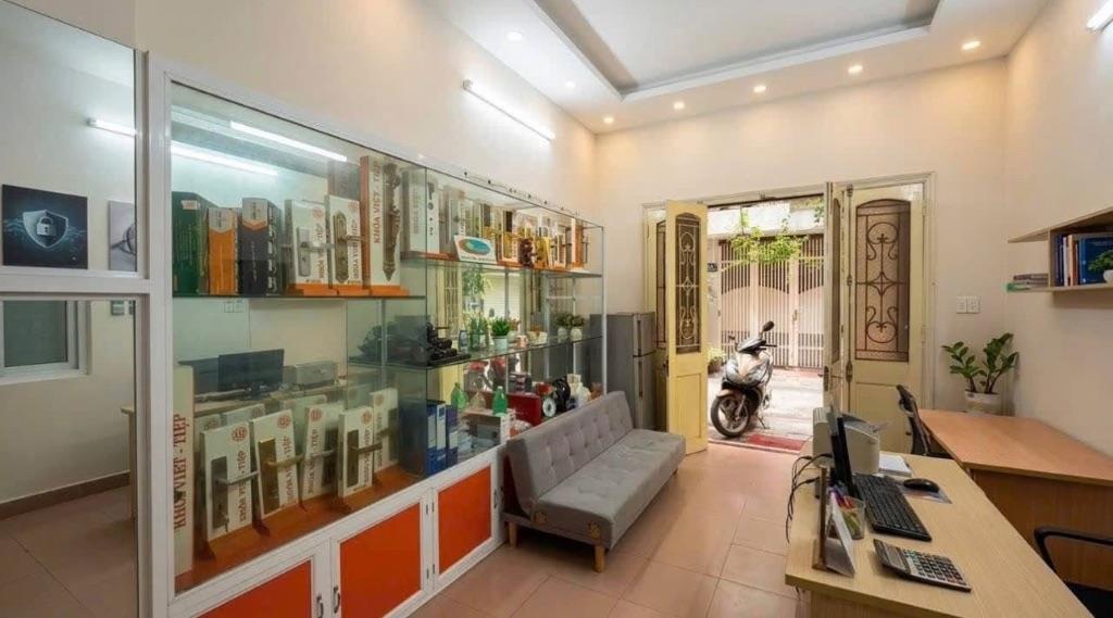 🔥 NHỈNH 16 TỶ – NHÀ NGUYỄN CHÍ THANH 40M² x 4 TẦNG – PHÂN LÔ VỈA HÈ – Ô TÔ TRÁNH – KINH DOANH ĐỈNH