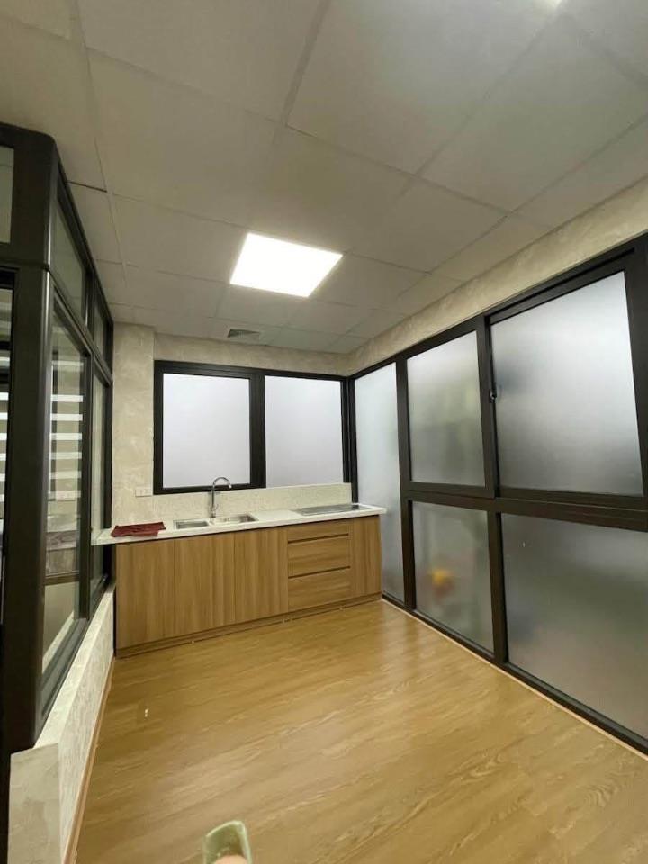 HƠN 20 TỶ – SIÊU PHẨM SAU NHÀ MẶT HỒ TÂY – 60M² x 6 TẦNG – LÔ GÓC – VIEW TRỌN HỒ – Ô CHỜ THANG MÁY