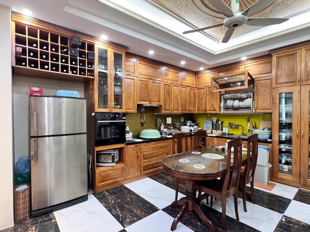 SIÊU PHẨM TÂY HỒ 88M² – CHỦ TỰ XÂY – 6 TẦNG THANG MÁY VIEW HỒ – 2 THOÁNG – CÁCH HỒ TÂY200M