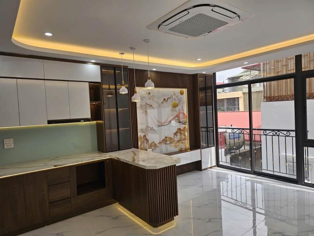 GIẢM GẤP 3 TỶ BÁN NHANH NHÀ PHỐ GIANG VĂN MINH BA ĐÌNH ~ 70M 7TẦNG THANG MÁY LÔ GÓC Ở LUÔN