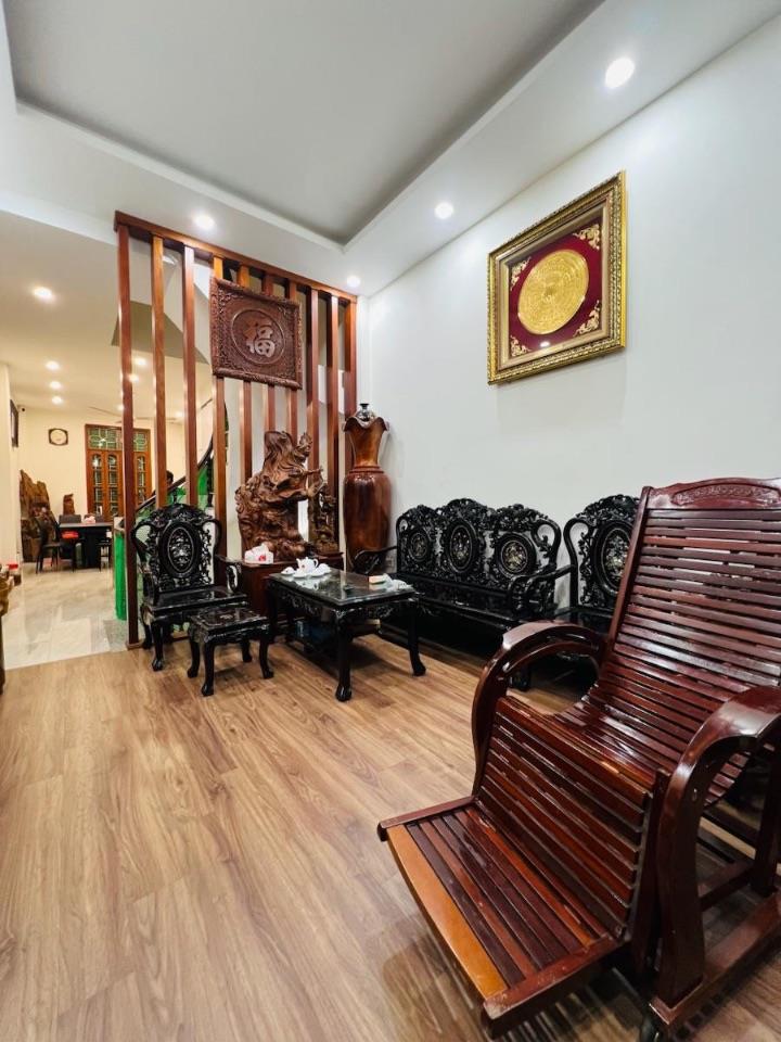🚨 HIẾM! PHÂN LÔ CÁN BỘ SÁT HỒ HOÀNG CẦU – 2 THOÁNG – Ô TÔ VÀO NHÀ – 18 TỶ