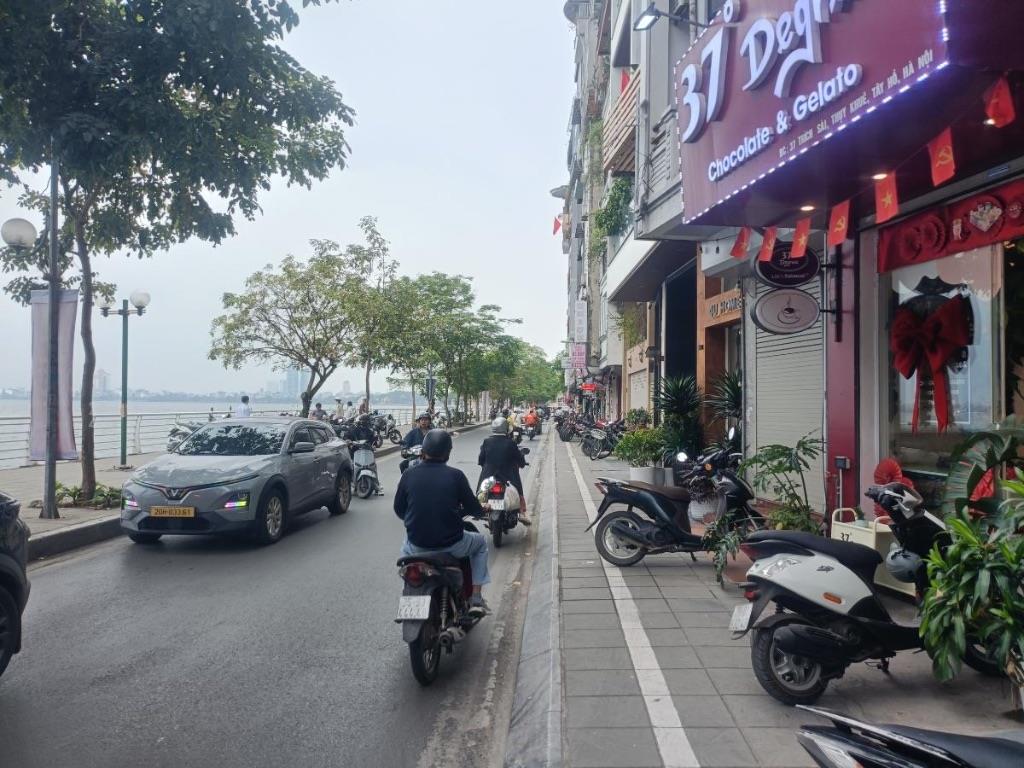 BÁN GẤP NHÀ RIÊNG SAU MẶT HỒ TÂY – 2 MẶT NGÕ – Ô TÔ ĐỖ CỔNG – VIEW HỒ – NHỈNH 18 TỶ TL MẠNH