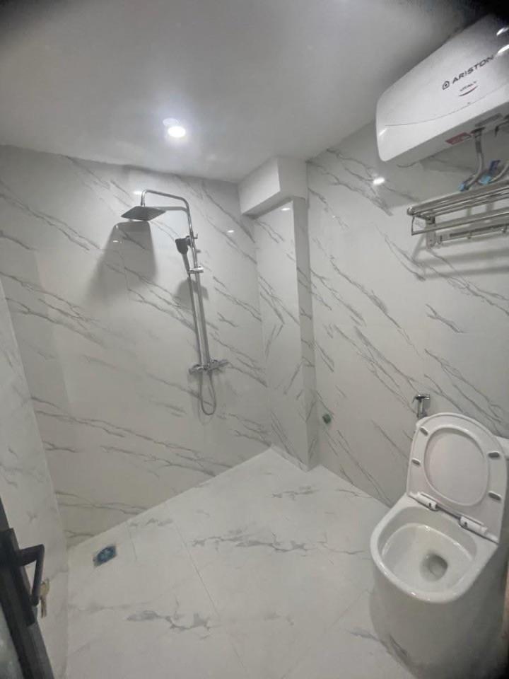 BÁN GẤP NHÀ RIÊNG PHỐ TAM ĐA – THỤY KHUÊ 55M² × 8 TẦNG THANG MÁY – 8PN – VIEW HỒ TÂY – SÁT PHỐ GIÁ RẺ NHẤT